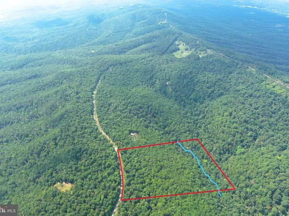 218 Bluffs On The Potomac, Romney, WV 26757