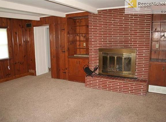 3rd image of 8601 Longview Rd