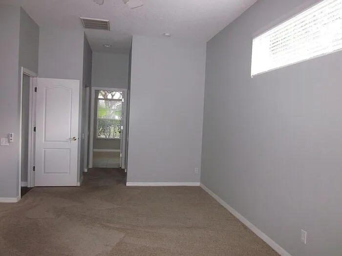 19226 Autumn Woods Ave — Photo 14