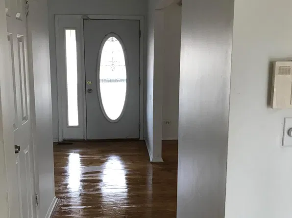 17480 E Gate Dr, Country Club Hills, IL 60478