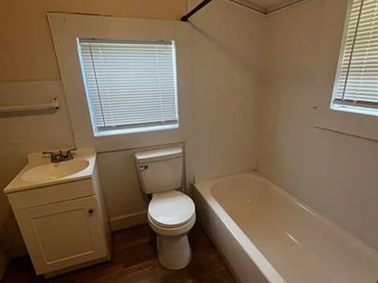 408 Hiley St — Photo 7
