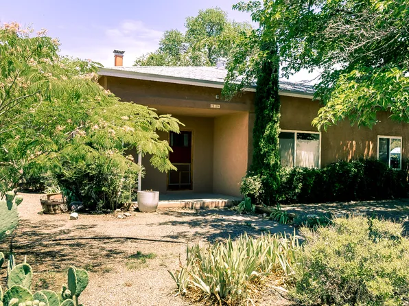 824 Lafayette Dr NE, Albuquerque, NM 87106