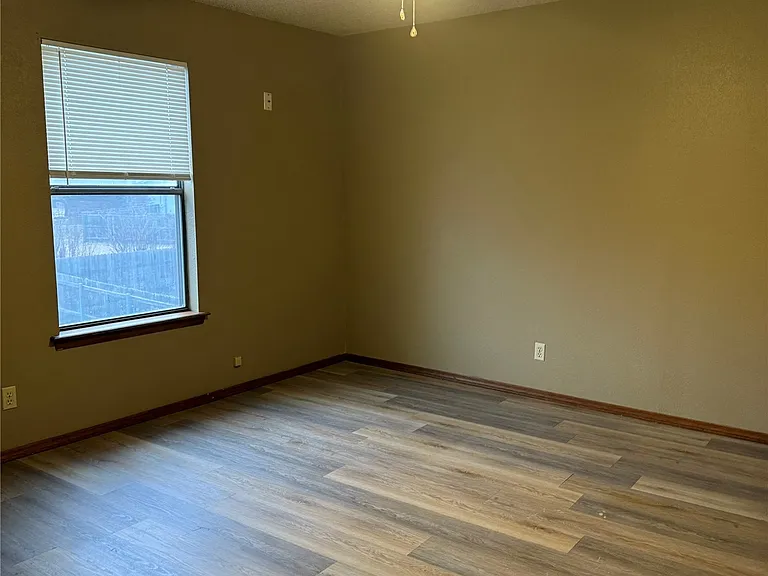 2614 S Gardenia Ave — Photo 30