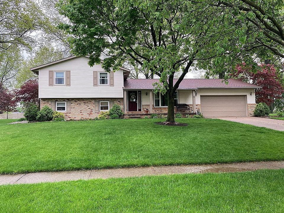 1st image of 130 Briarwood Dr