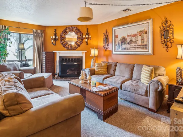 4811 Spring Lake Dr APT C, Charlotte, NC 28212