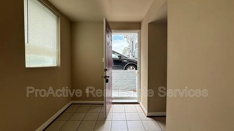 1 bed, 1.0 bath, 650 sqft, $1,200 — Photo 3
