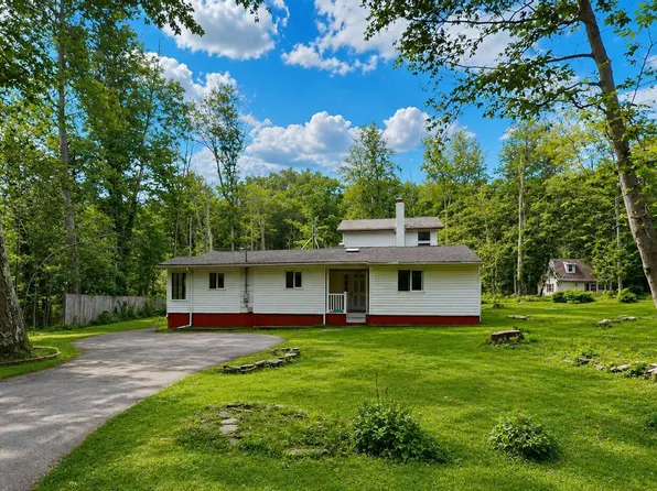 209 Cross St, Pocono Lake, PA 18347