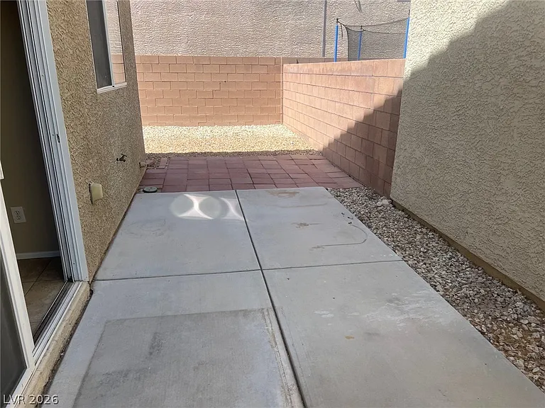 168 Gilliflower Ave — Photo 18