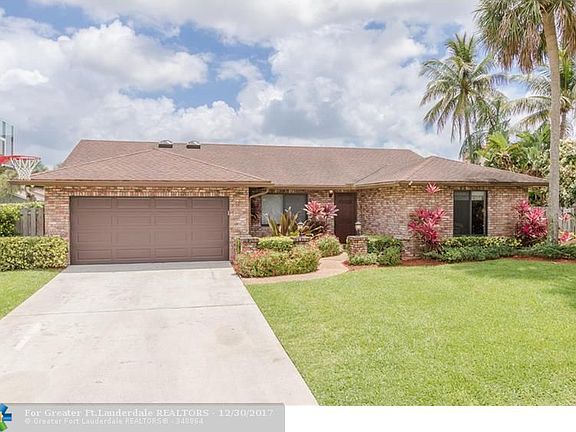 4th image of 1020 NW 94th Ter