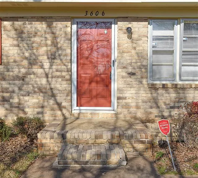 3606 Crestmore Ave NW — Photo 4