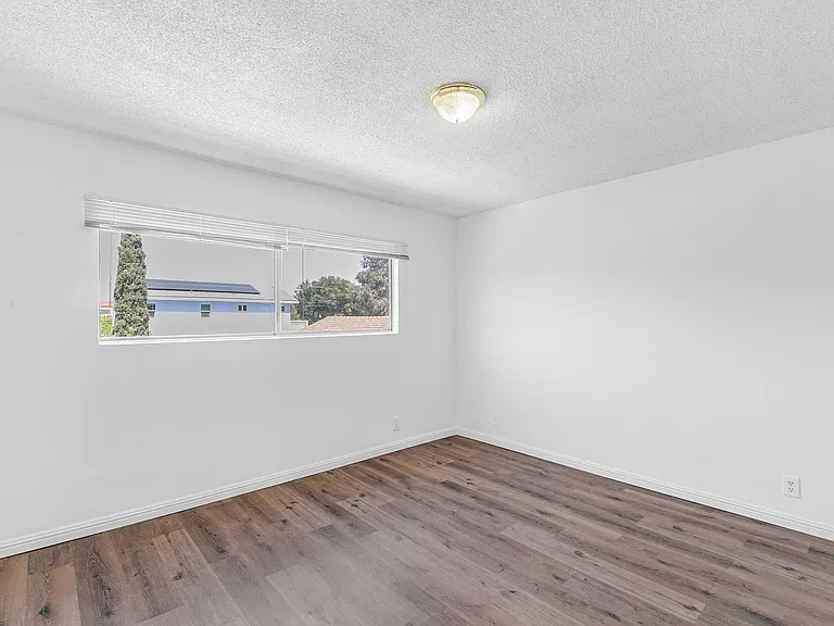 600 Almond Avenue — Photo 13