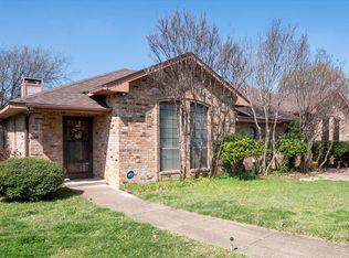 105 Larchbrook Dr, Desoto, TX 75115