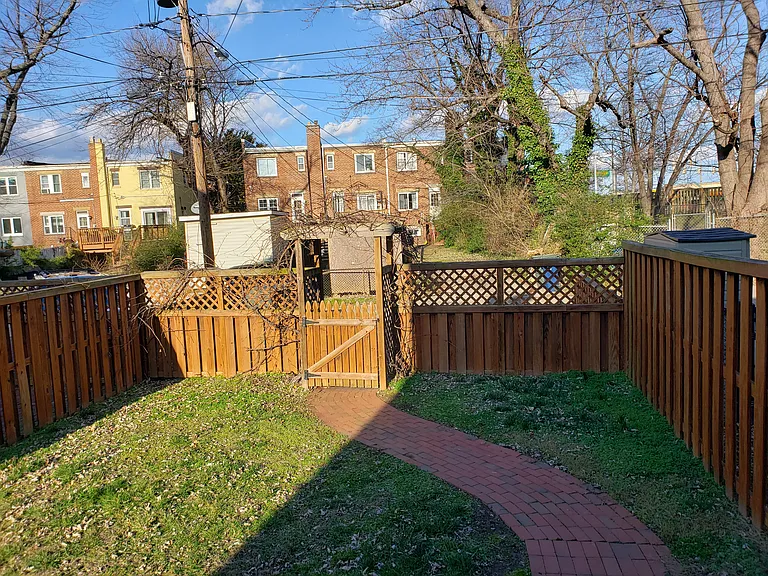316 Wesmond Dr — Photo 35