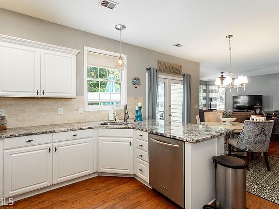 3rd image of 1106 Holly Green Ct