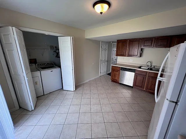1235 Marywood Ct — Photo 9