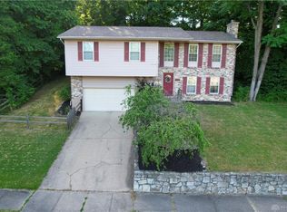 1353 King Richard Pkwy, Dayton, OH 45449