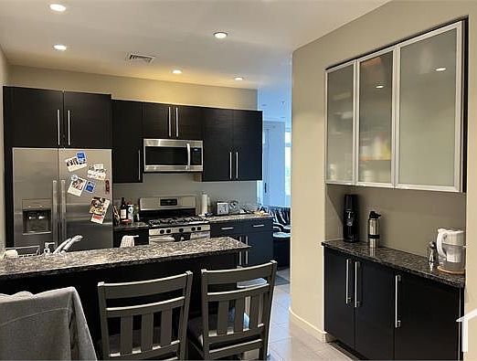 2nd image of 501 Washington Ave APT 402