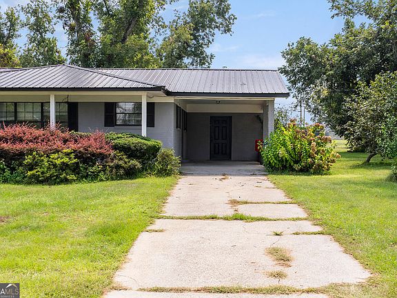 2nd image of 27 Patricia Ln