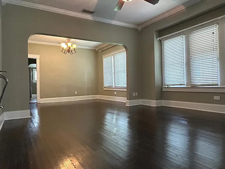 419 E Belmar St — Photo 5