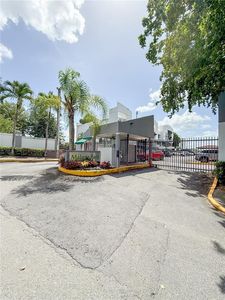 9VG8 F Avenida #8, Guaynabo, PR, 00971