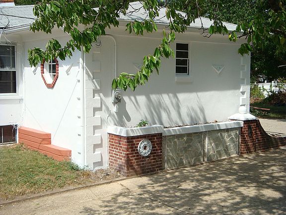 Side - Southeast