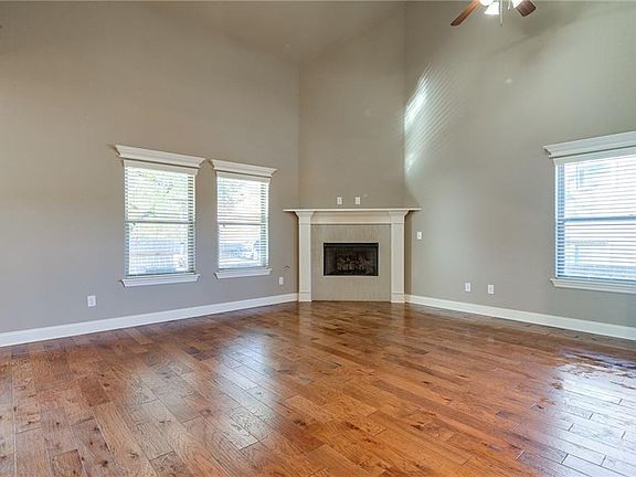 4th image of 1404 S 14th Pl