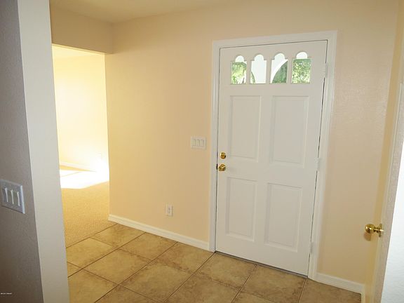 2nd image of 761 Lindenwood Cir E