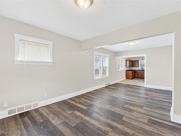 4th image of 3726 Newark Ave