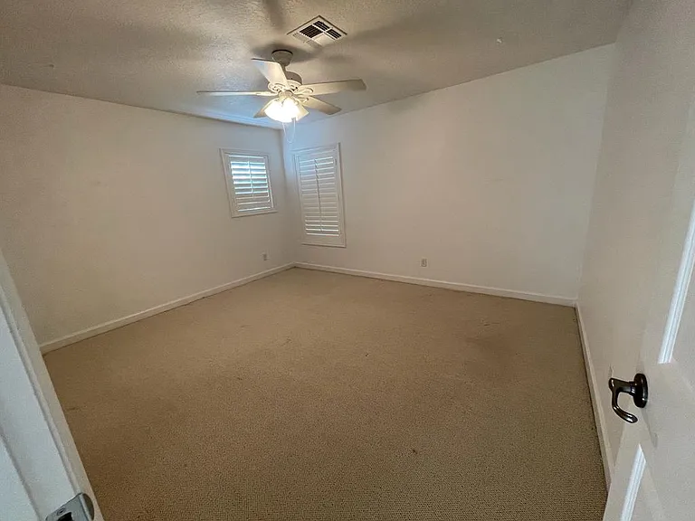 12340 Lake Valley Dr — Photo 12