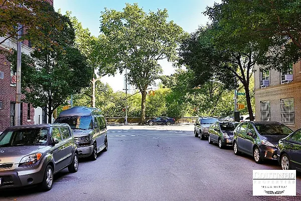 Rented by Charles Coutinho LLC | media 38