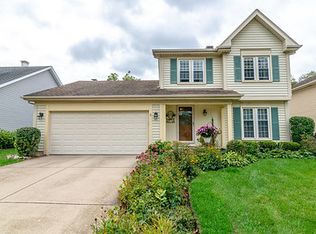 1219 W Kingsley Dr, Arlington Heights, IL 60004