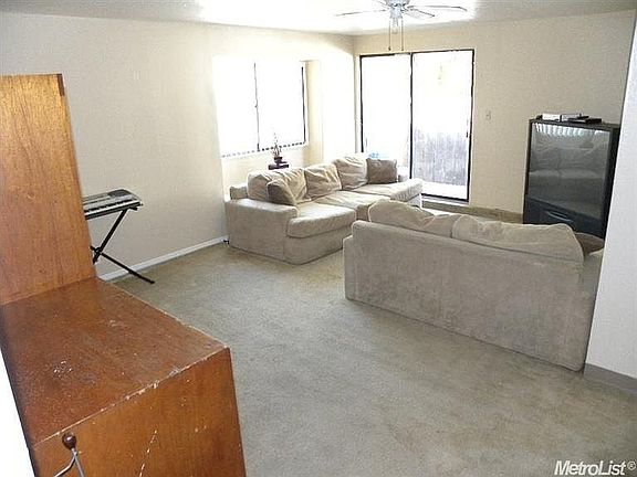 5th image of 2946 W Christina Ave