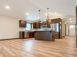 432 53rd Ave SE, Saint Cloud, MN 56304