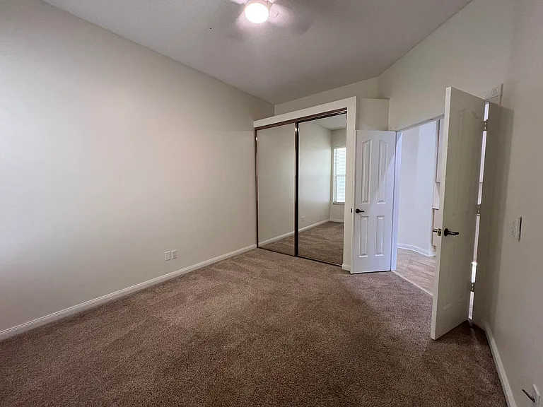 244 Hampton Pl — Photo 20
