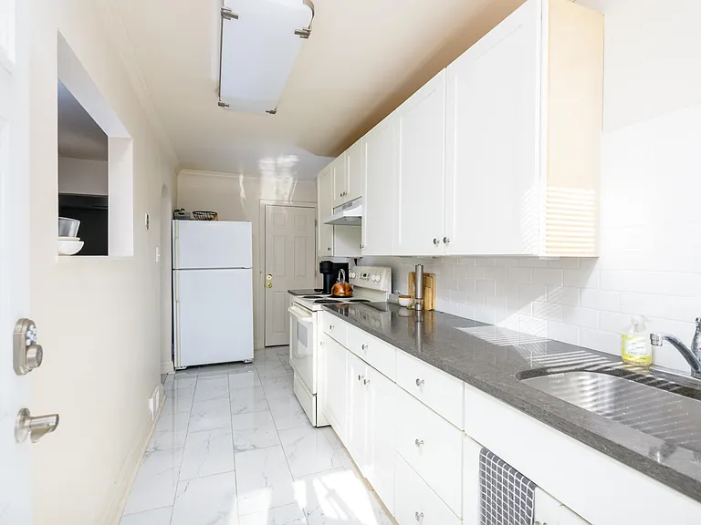 251 White Ave — Photo 6