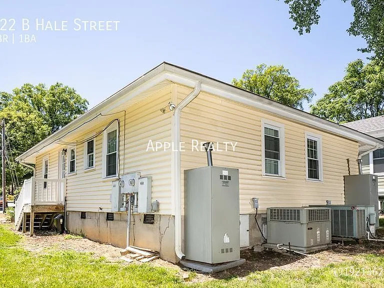 922B Hale St — Photo 9