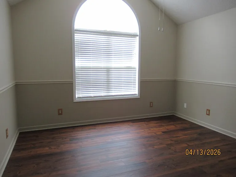 3590 Oleander Dr — Photo 8