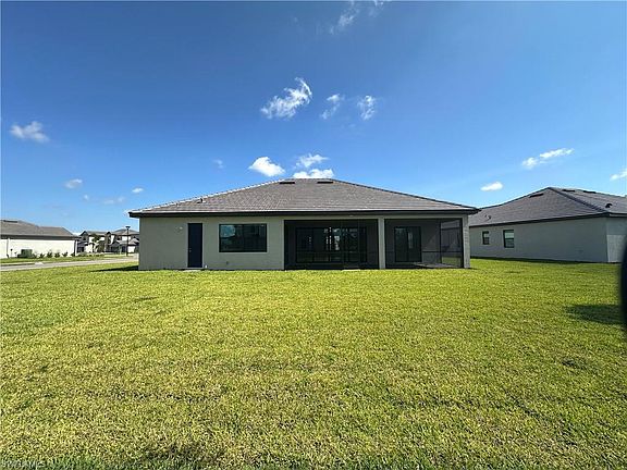 3rd image of 10800 Timber Creek DR