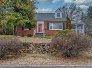 2619 Fairway Dr SW, Roanoke, VA 24015