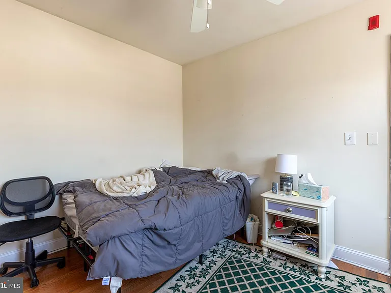 2136 S 15th St #3F — Photo 14