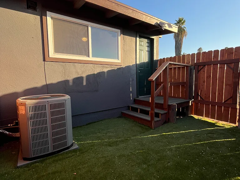 3557 McKenzie St — Photo 3