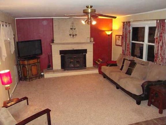 3rd image of 117 Oehman Blvd
