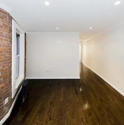 Rented by Icon Realty Management | media 26