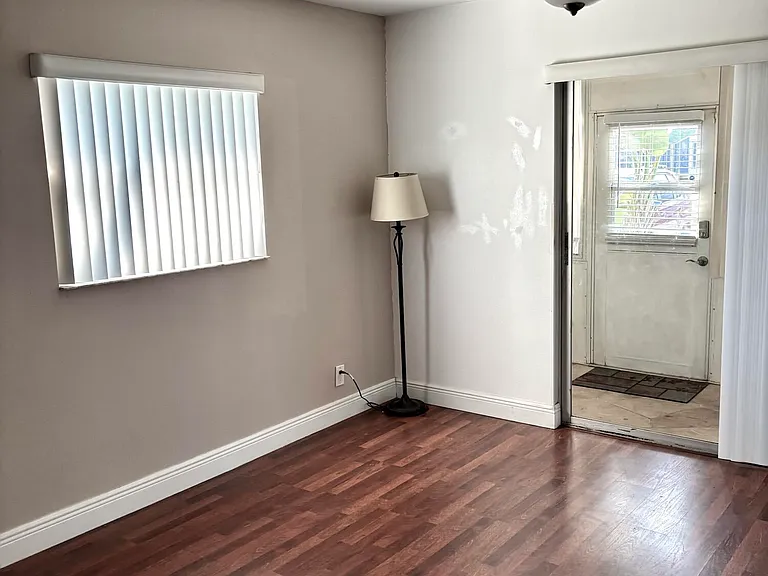 185 Valencia Dr #H — Photo 23