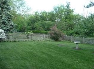 793 Windemere Ln, Lake Zurich, IL 60047