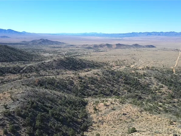 67 N 1/2 Heinsz Way, Kingman, AZ 86409