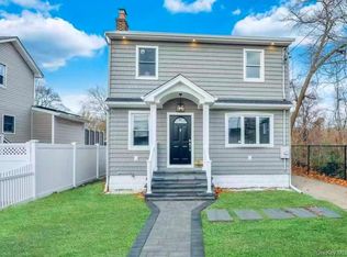 498 Farmers Avenue, Bellmore, NY 11710