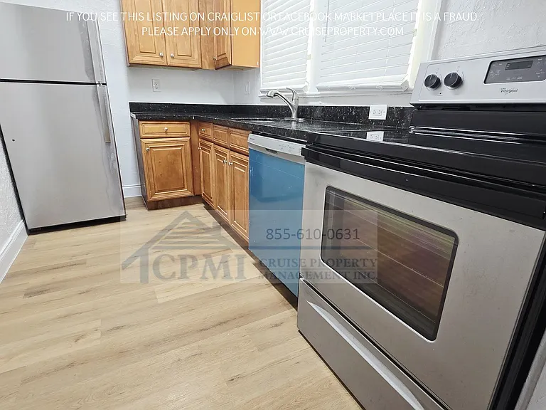 1852 Washington St Hollywood, FL 33020 — Photo 8