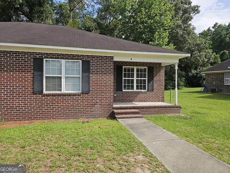 1210 Beaver Creek Dr #B — Photo 2