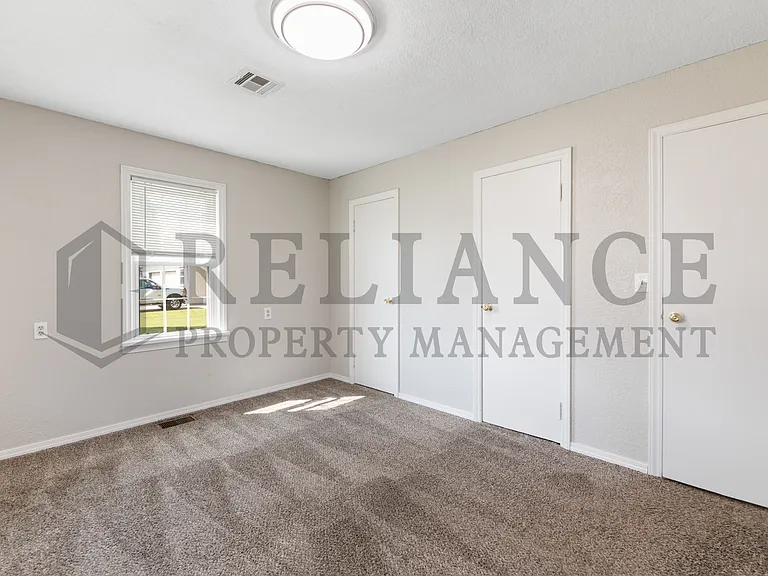 902 W Wallingford St — Photo 18